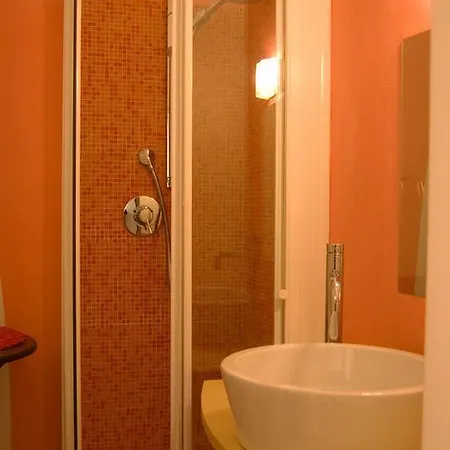 La Tata B&B-3